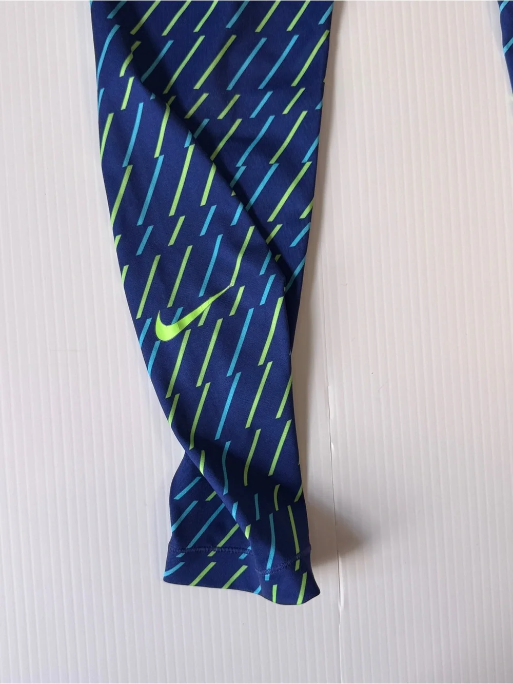Nike Pro Dri-FIT Blue Green Neon Geometric Compression Leggings Athletic Yoga M